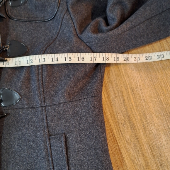 Guess Charcoal Gray Hooded Wool Coat With Black Toggle Zip Up Size Medium Bin16 - Picture 10 of 13